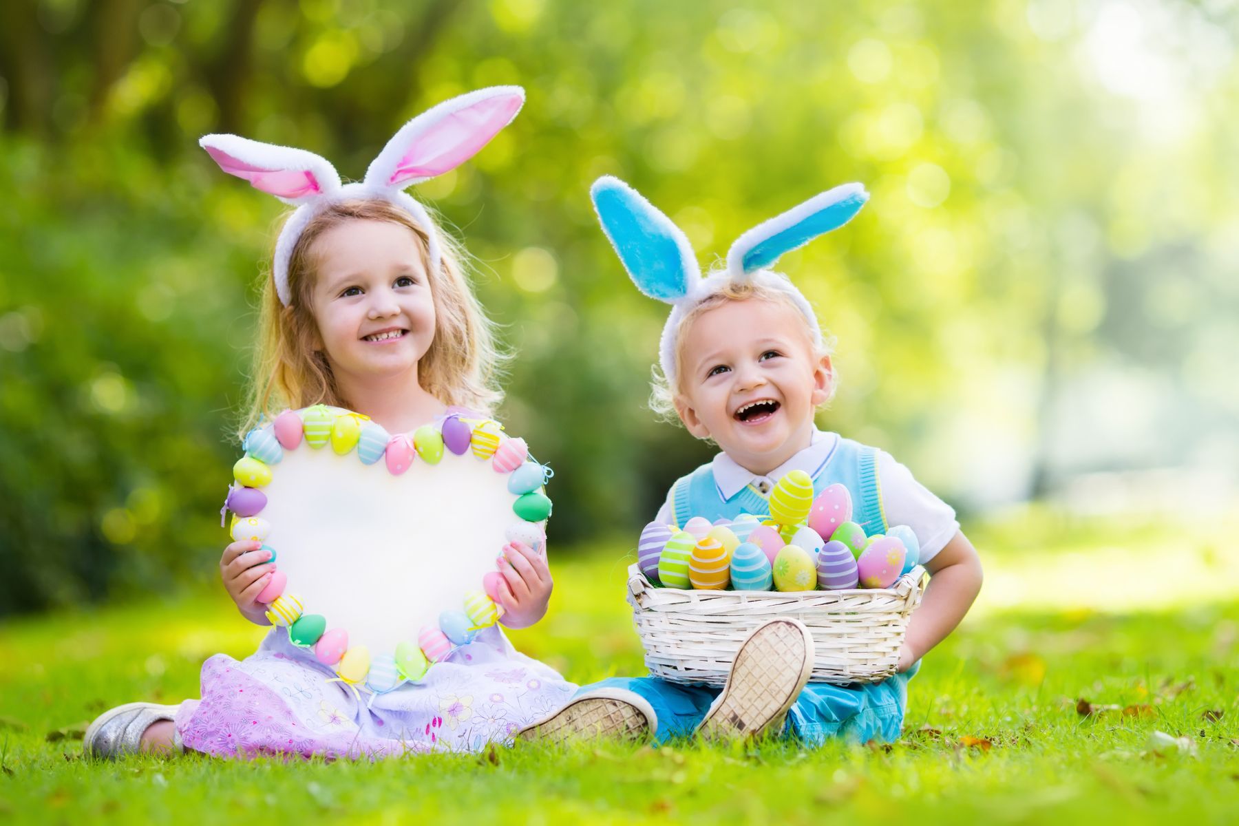 kids celebrating easter and egg hunting